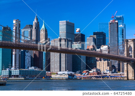 New York Manhattan Skyscrapers and Brooklyn Bridge New York Manhattan Skyscrapers and Brooklyn Bridge 64725480