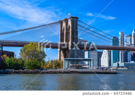 New York Manhattan Skyscrapers and Brooklyn Bridge New York Manhattan Skyscrapers and Brooklyn Bridge 64725486