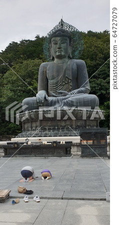 Seoraksan Buddha 64727079