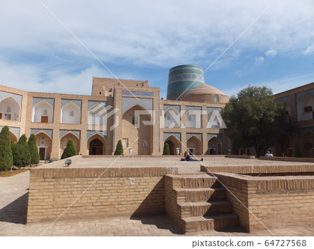 Uzbekistan 64727568