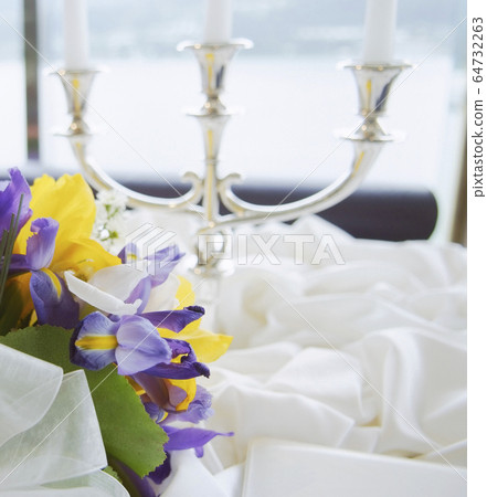 Beautiful Indoor Table Setting With Flowers 64732263