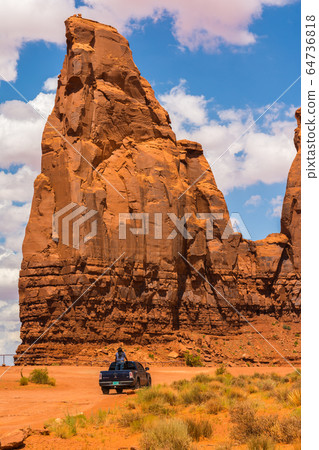 Monument Valley on the border between Arizona and Monument Valley on the border between Arizona and 64736818