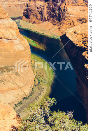 Horseshoe Bend on Colorado River in Glen Canyon, 64741199