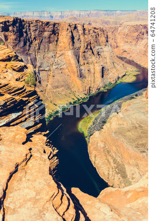 Horseshoe Bend on Colorado River in Glen Canyon, 64741208