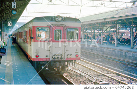 Okayama station diesel car 64743268
