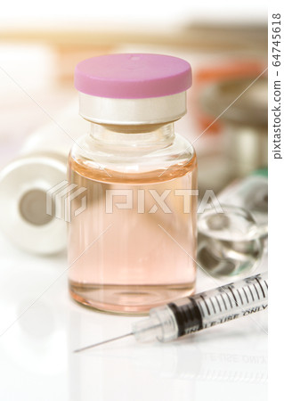 Glass container filled with sterile injection Glass container filled with sterile injection 64745618