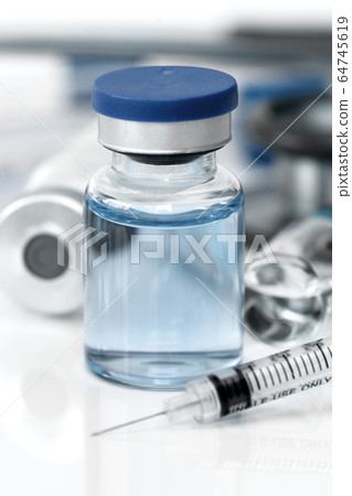 Glass container filled with sterile injection Glass container filled with sterile injection 64745619