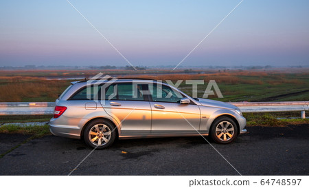 C200閃亮的曙光 C200閃亮的曙光 64748597