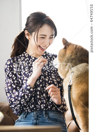 客廳母狗 64749558