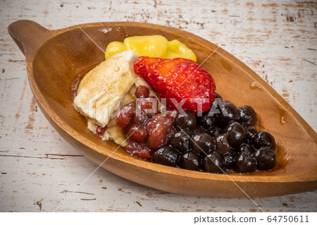 Bean flower Taiwan's Tofu Sweets Toufa (Tofu Pudding) Bean flower Taiwan's Tofu Sweets Toufa (Tofu Pudding) 64750611