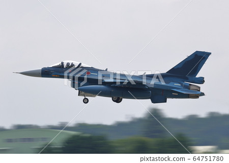 JASDF戰鬥機起飛F-2A 64751780