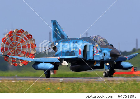 JASDF登陸RF-4E Phantom 64751893