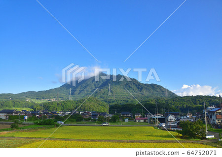 奧巴馬線的窗戶和風景 64752071