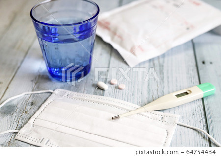 Medical disposable mask, thermometer and tablets medical image 64754434