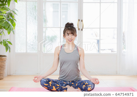 女瑜伽健身之家 女瑜伽健身之家 64754971
