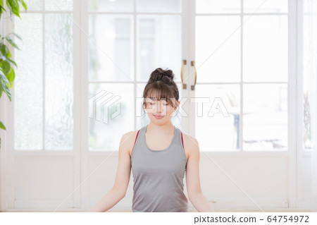 Female yoga fitness home Female yoga fitness home 64754972