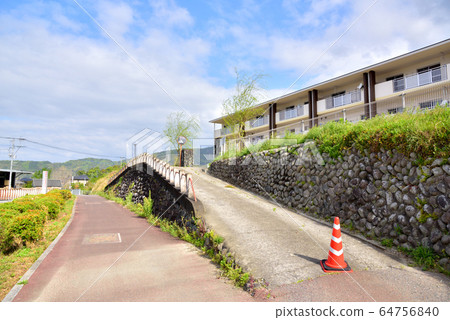 前朝倉市哈奇小學於2018年3月31日關閉 64756840