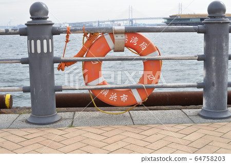 橫濱港灣局的浮環 橫濱港灣局的浮環 64758203