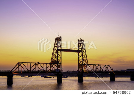 國家指定的重要文化財產美麗的築後川正海橋 64758902