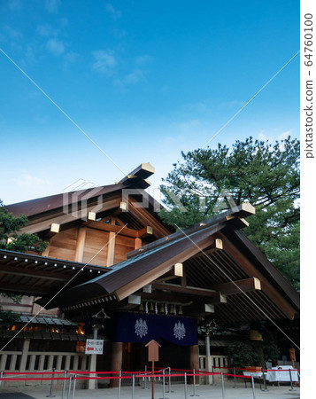 The grounds of Atsuta Shrine The grounds of Atsuta Shrine 64760100