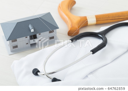 Medical treatment for the elderly 64762859