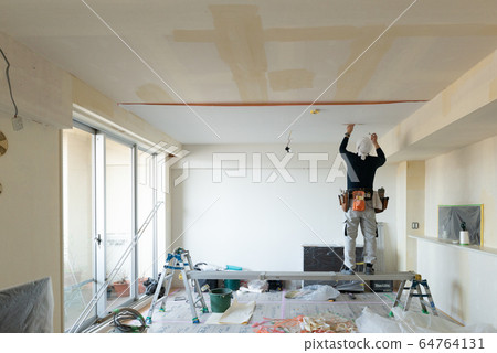 Craftsman who does interior work Craftsman who does interior work 64764131
