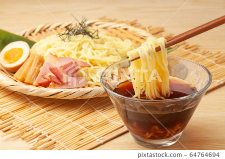 Sakura ramen 64764694