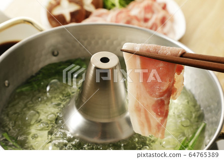 豬肉涮鍋 豬肉涮鍋 64765389