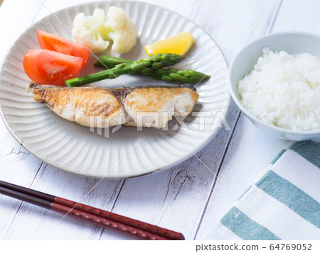 鯖魚的邁耶 64769052