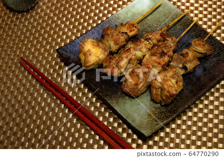 Grilled chicken 64770290