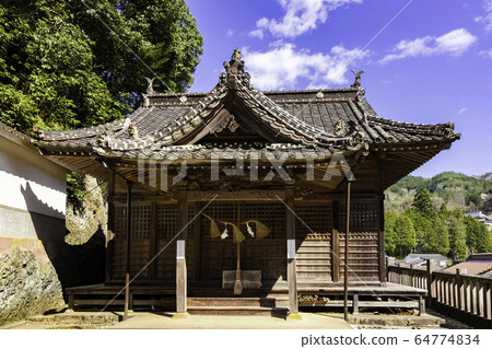 Fukiya Furusato Village, Tatsuguchi Hachiman Shrine Haiden, Takahashi City, Okayama Prefecture 64774834