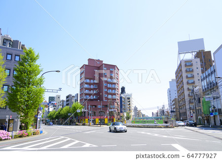 青梅海道和乾八通相交的四邊路交叉口（東京杉並區） 64777927