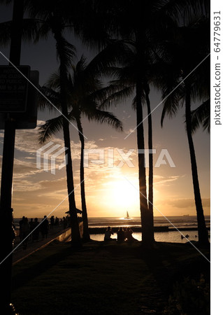 Sunset Sunset 64779631