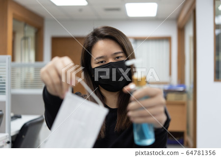 Woman wearing mask protection epidemic flu covid19 64781356