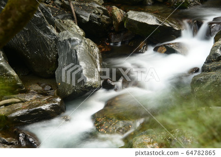 Tokushima Miyoshi City Ikeda Town Matsuo River Valley 64782865