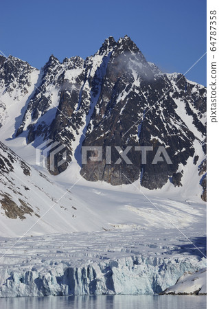 Arctic glacier Arctic glacier 64787358