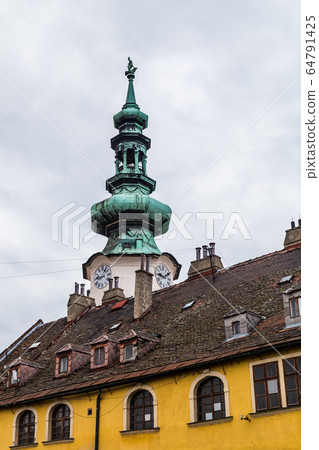 Michaels Gate behind yellow buildings Michaels Gate behind yellow buildings 64791425