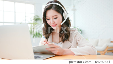 woman has video meeting 64792841