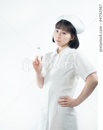 [White background] Injecting nurse [Nurse] 64792987