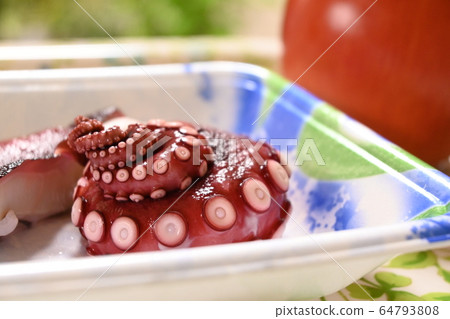 生魚片章魚 64793808