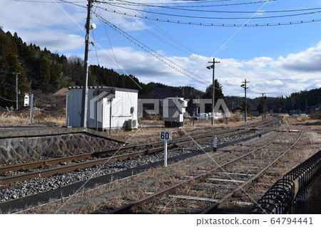 Onoshinmachi Station / Track (for Iwaki) (Fukushima / Banetsu Higashi Line) Onoshinmachi Station / Track (for Iwaki) (Fukushima / Banetsu Higashi Line) 64794441