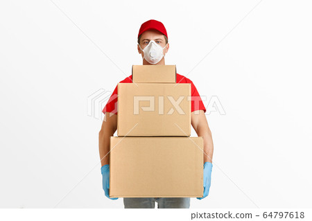 Modern post. Courier quickly delivers many packages 64797618