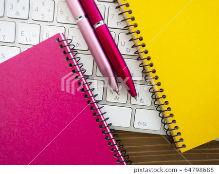 Business image · notebook · keyboard · female 64798688