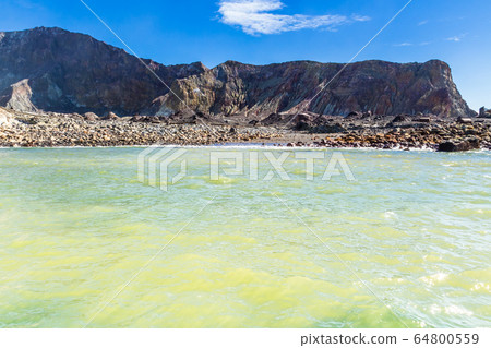 Active Volcano at White Island New Zealand. Volcanic Sulfur Crater Lake Active Volcano at White Island New Zealand. Volcanic Sulfur Crater Lake 64800559