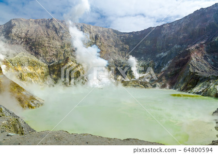 Active Volcano at White Island New Zealand. Volcanic Sulfur Crater Lake Active Volcano at White Island New Zealand. Volcanic Sulfur Crater Lake 64800594