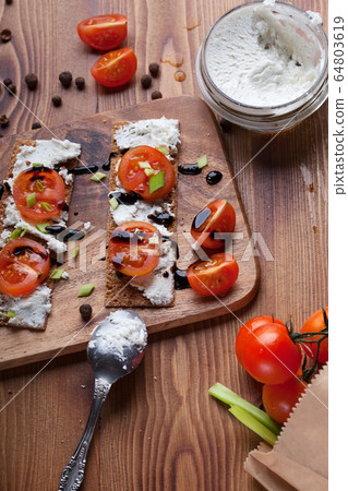 light breakfast 64803619