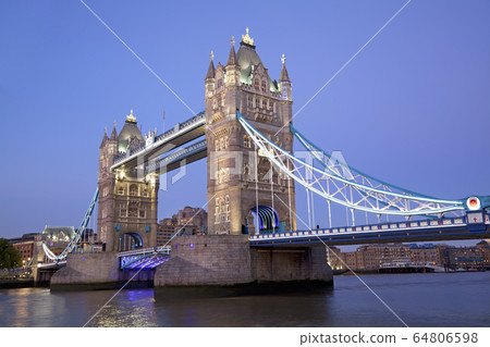 Tower Bridge at dusk, London, England Tower Bridge at dusk, London, England 64806598