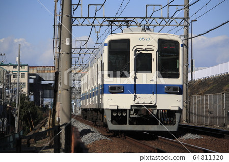 伊勢崎線東武8000系列列車(回程列車:東武龜戶線至東武大師線) 伊勢崎線東武8000系列列車(回程列車:東武龜戶線至東武大師線) 64811320