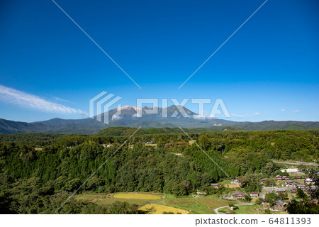 Mt. Ontake and the foothills of Kaita Kogen, Nagano Prefecture Mt. Ontake and the foothills of Kaita Kogen, Nagano Prefecture 64811393