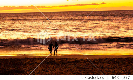 夏威夷，毛伊島，暮光之城，日落，人，兩個 64811857